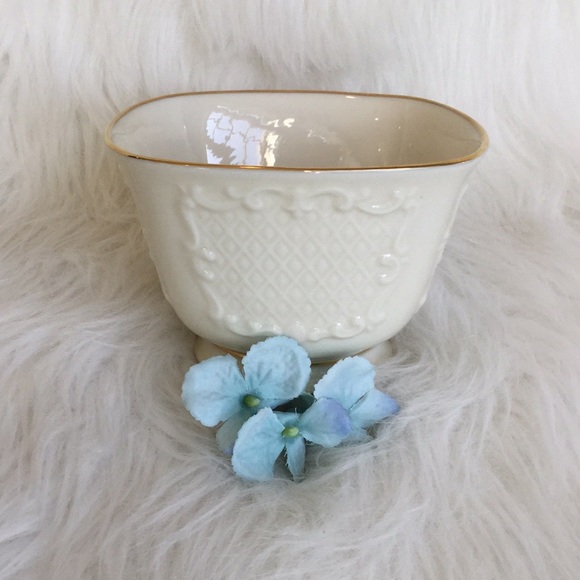 Lenox Other - Lenox Porcelain Nut Bowl